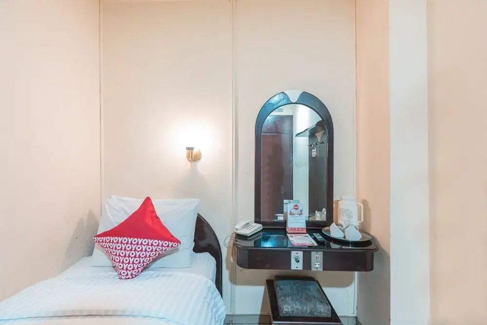 Hotel Capitol by OYO Rooms