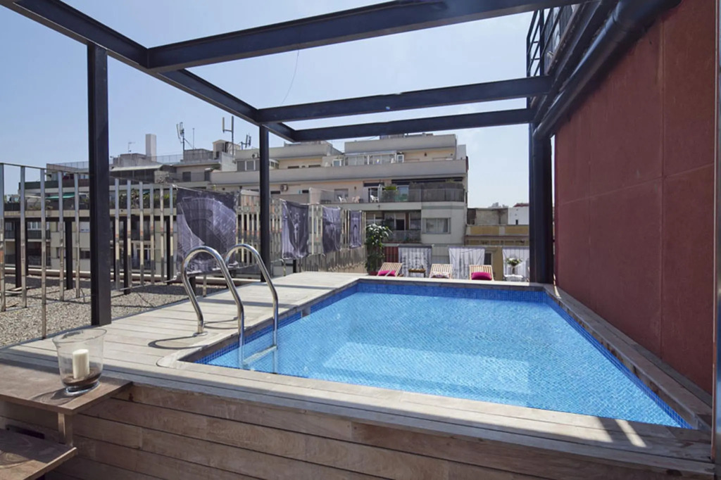 My Space Barcelona Pool City Center