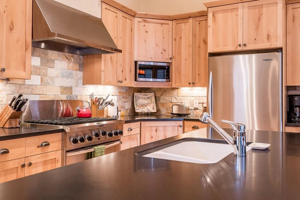 Angani Way Townhome 102 by Alpine Lodging Sun Valley
