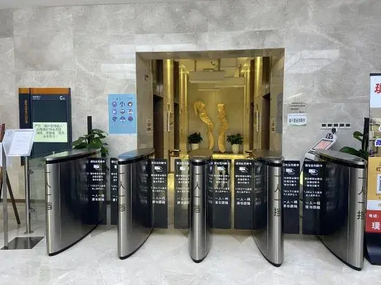 Yunzhu Executive Apartment (Zhengzhou People's Hospital Metro Station)