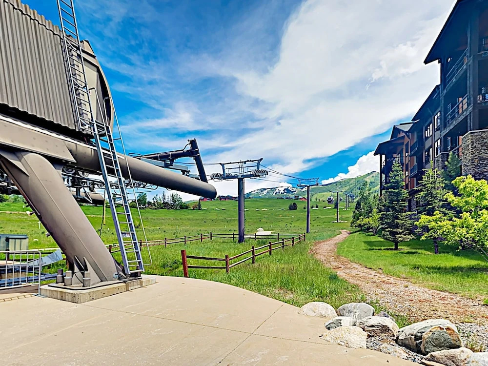 Steamboat Springs Gondola Condo by RedAwning
