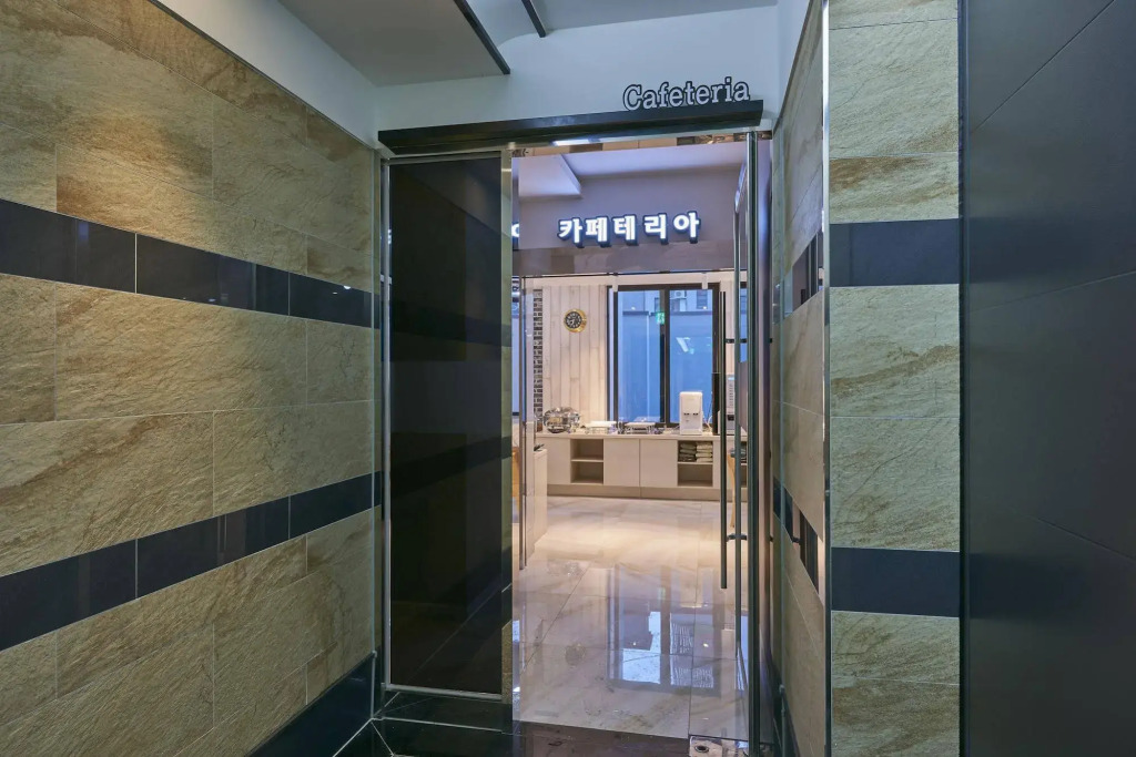 Dubai Hotel