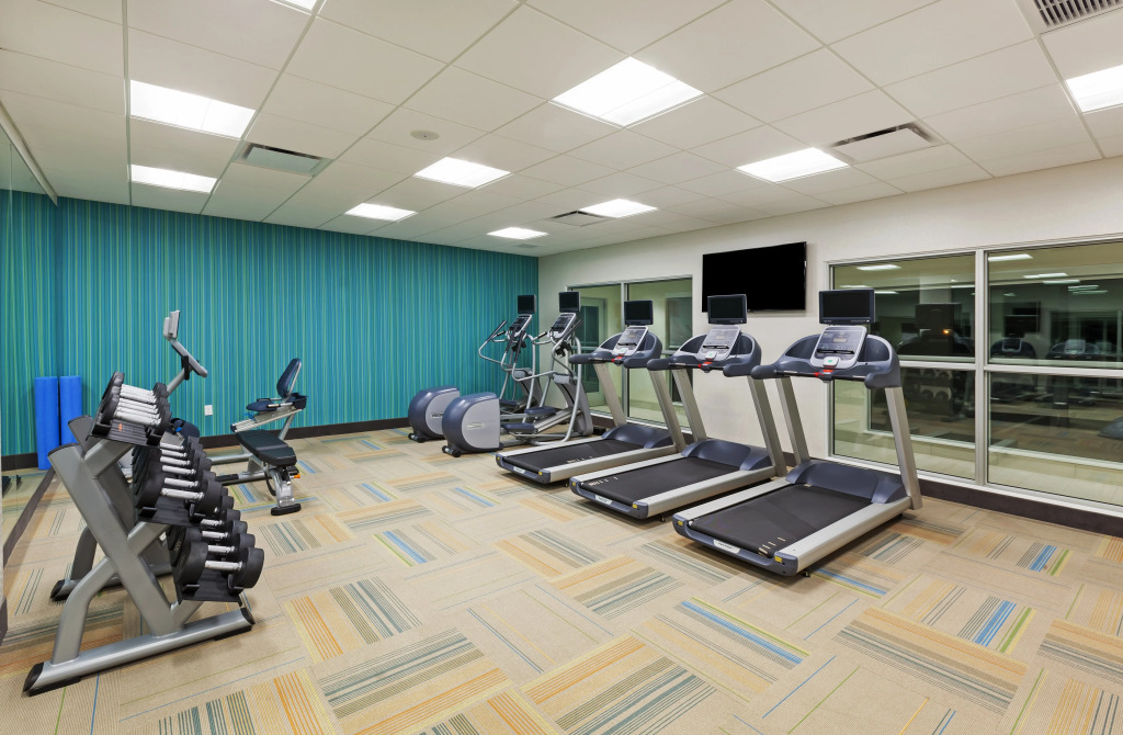 Holiday Inn Express & Suites - Lenexa - Overland Park Area by IHG