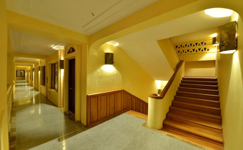 Areindmar Hotel