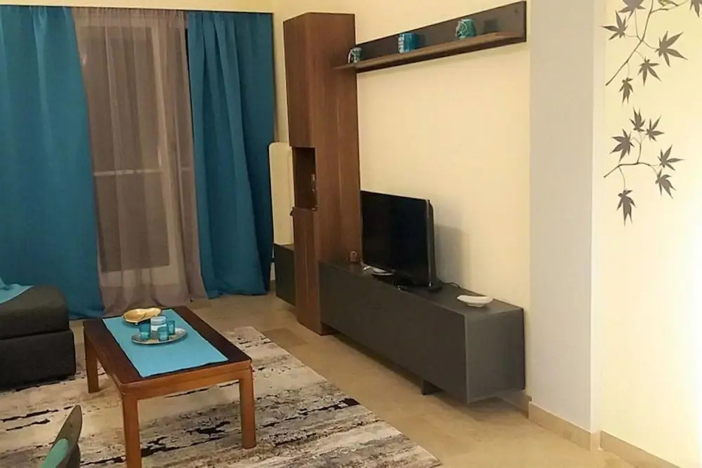 Funky Apt in Central Athens • 5' from Metro!