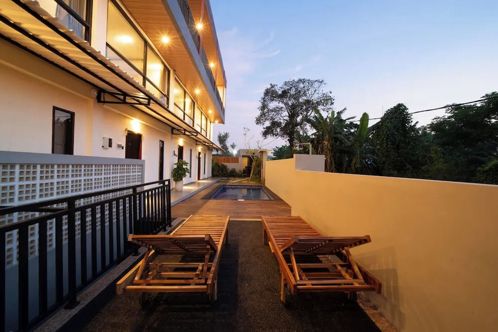 Lunaire Guest House