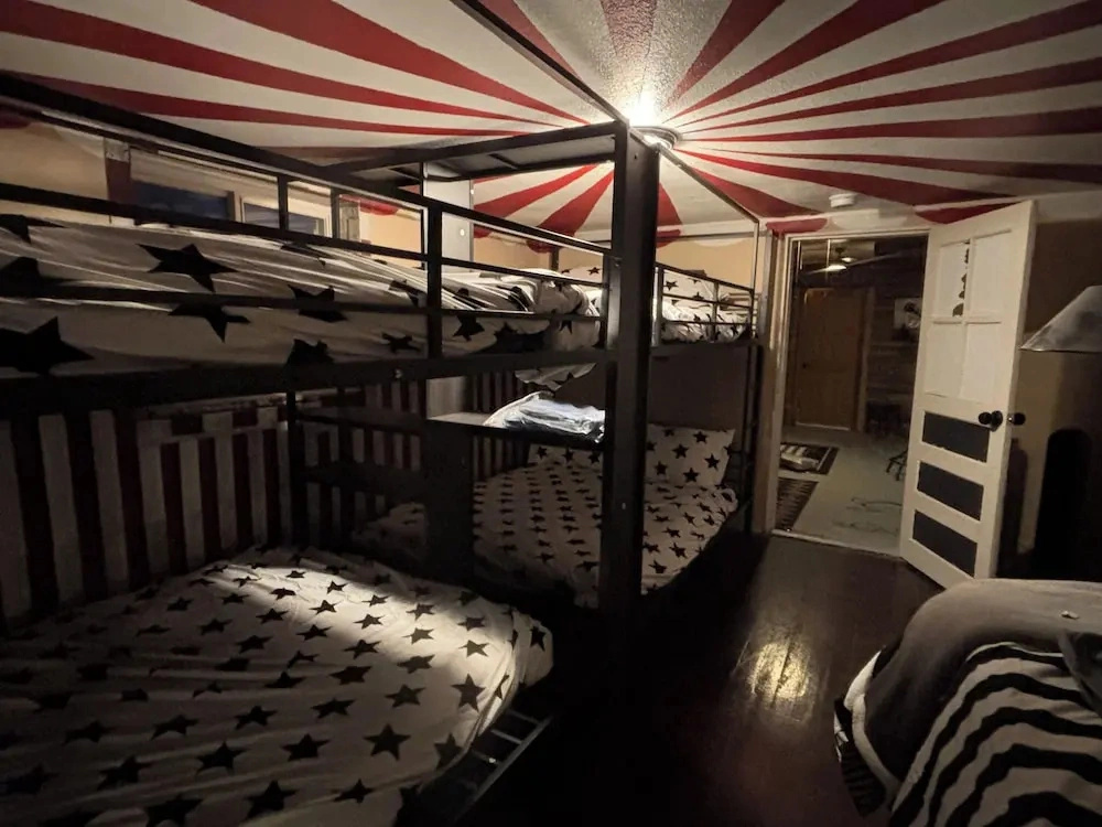Salida Cirque-Haus single bed rent