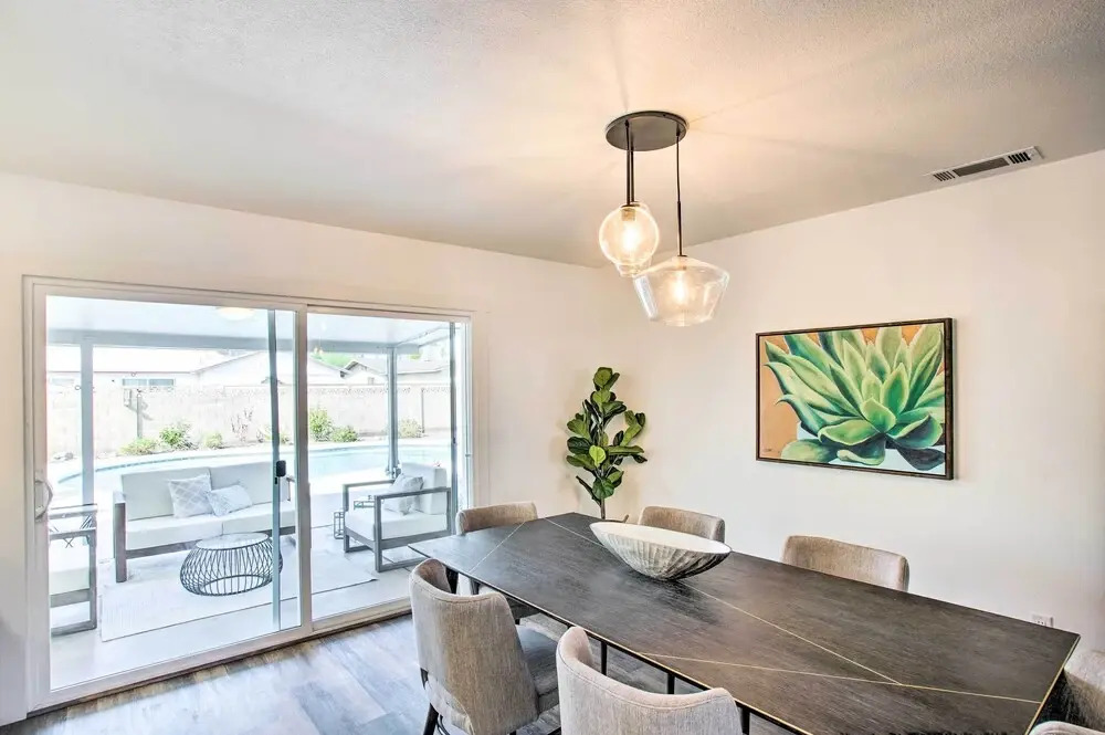 Fire Pit, Heated Pool: Central Tempe Escape!