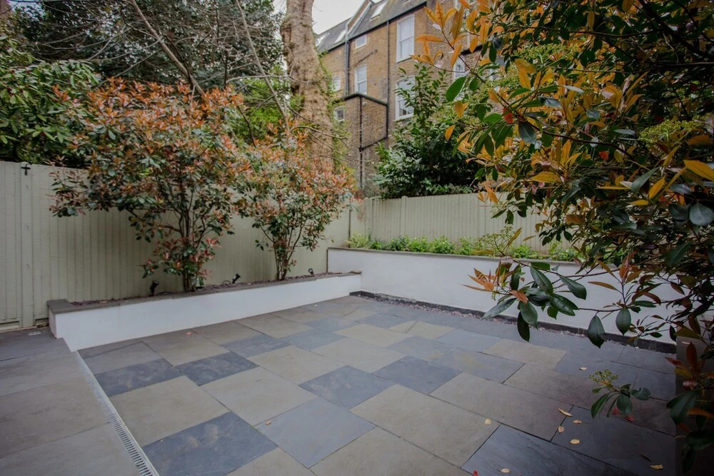 Garden Flat in Shepherds Bush