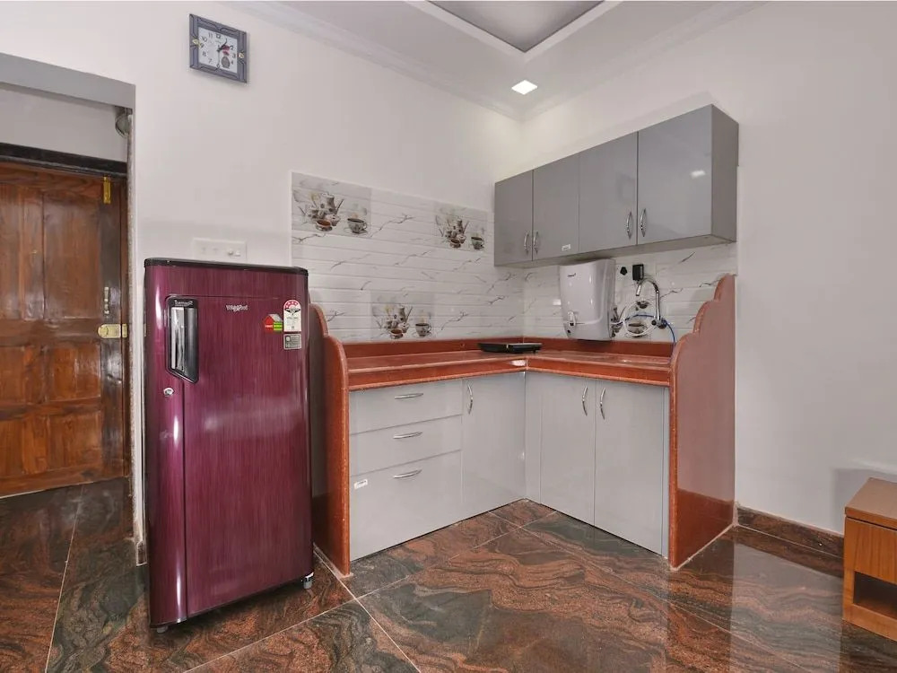 OYO 16966 Home Elegant Studio LPK Waterfront