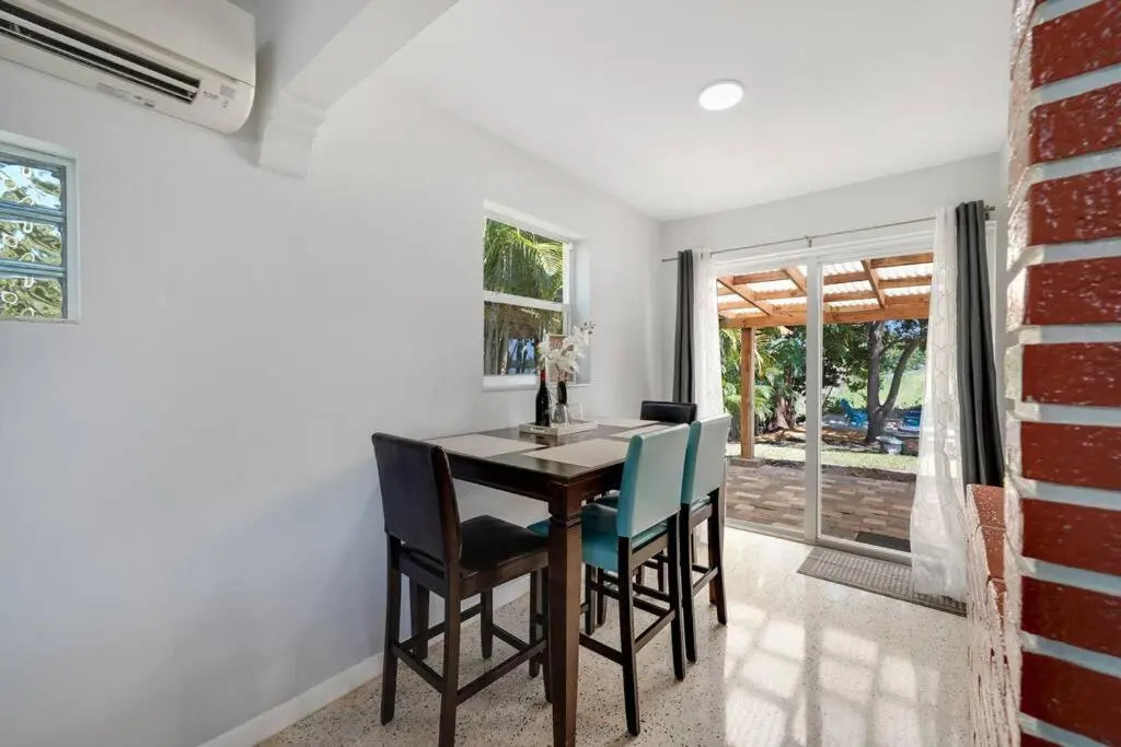 Lake House 2 in Davie