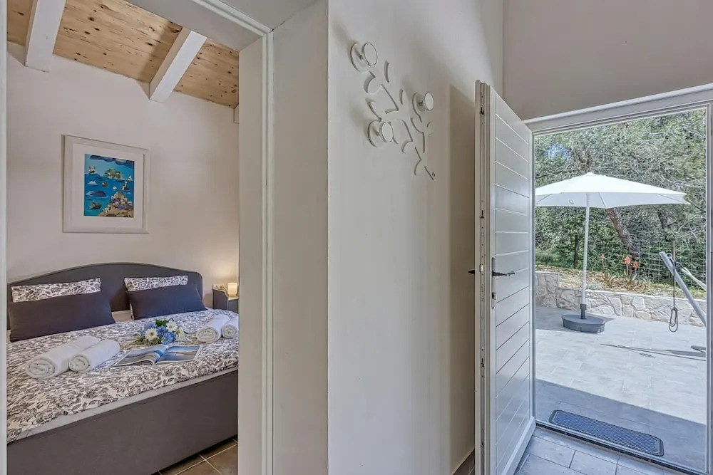 Eco House Casa Grigia Zabodarski Beach - Happy Rentals