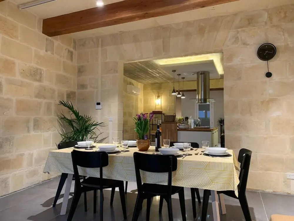 Heritage Living Apartment With Spectacular Views