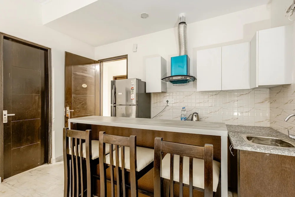 Lime Tree Hotel - Golf Course Road, Sector-43, Gurugram