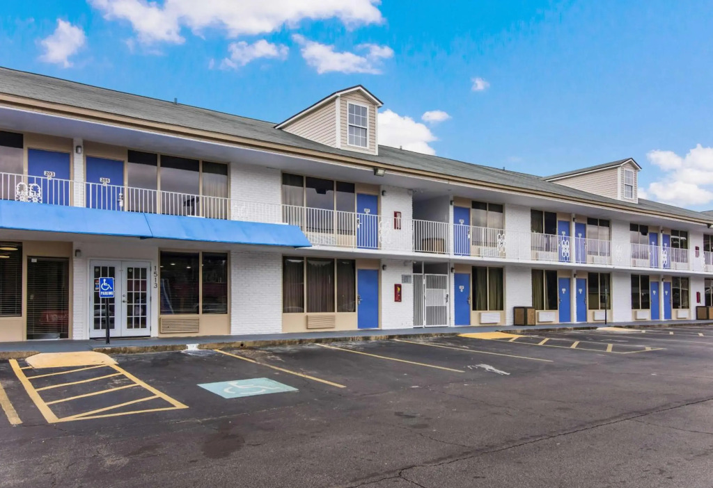 Motel-6 Lagrange Ga