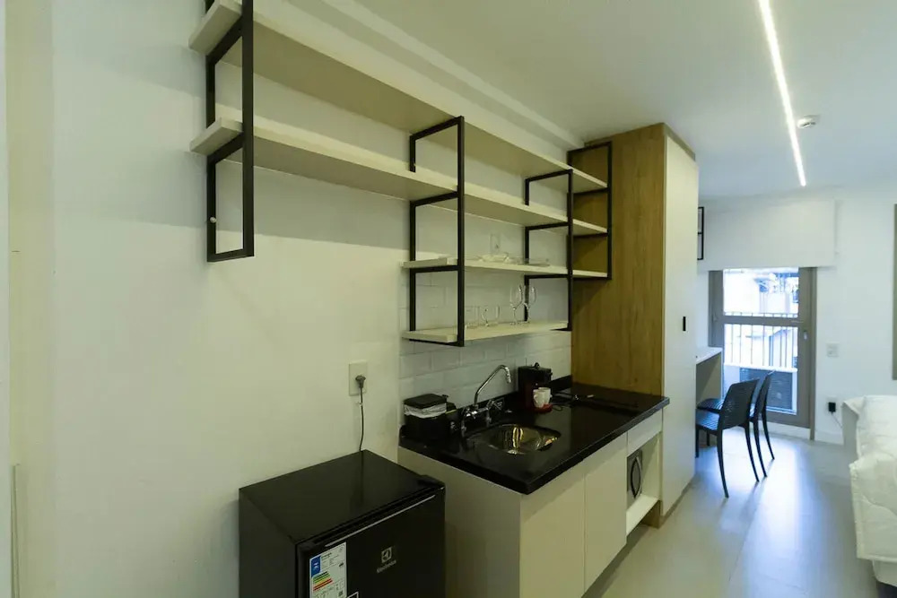 Studio com Varanda a 280m do Metr Vila Madalena