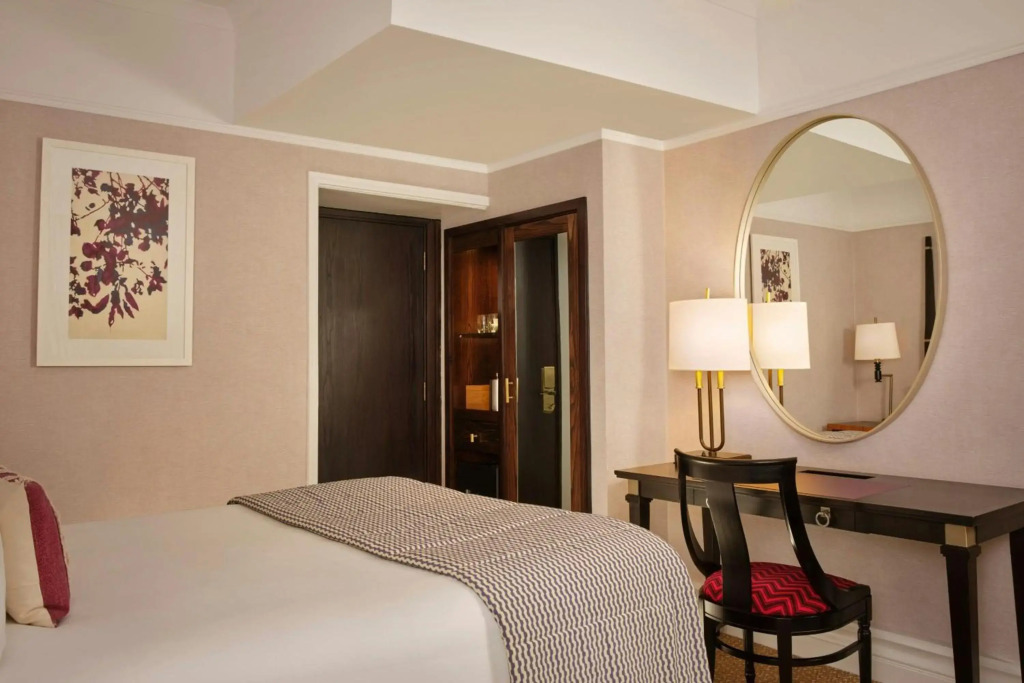 St. Ermins Hotel, Autograph Collection