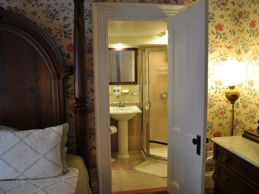 Normandy Inn