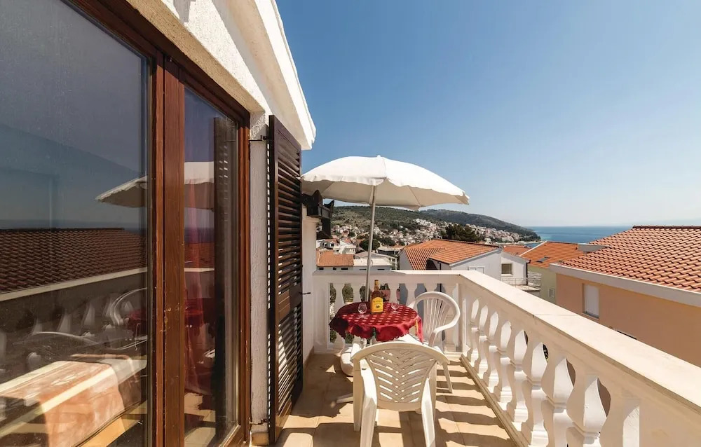 Beautiful Home in Okrug Gornji With Wifi and 0 Bedrooms