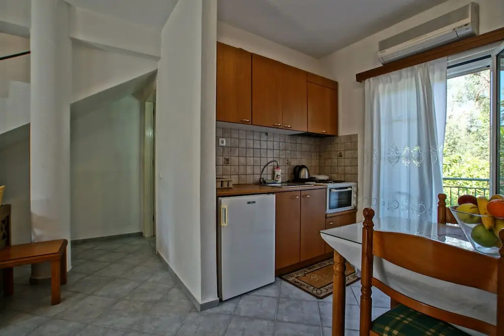Chrisanthi Apartments