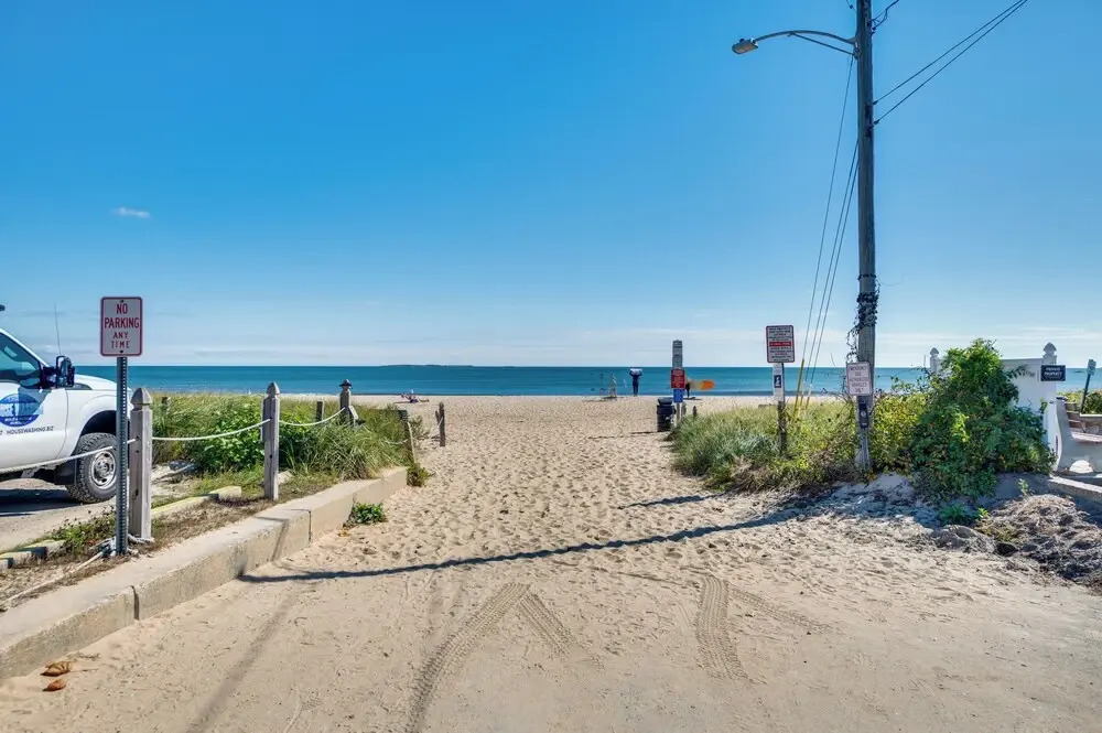 Walk to Ocean & Pier: Prime OOB Condo!