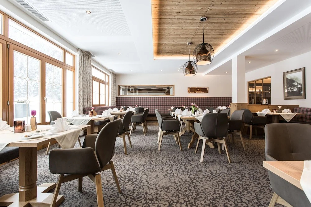 Hotel Weisseespitze