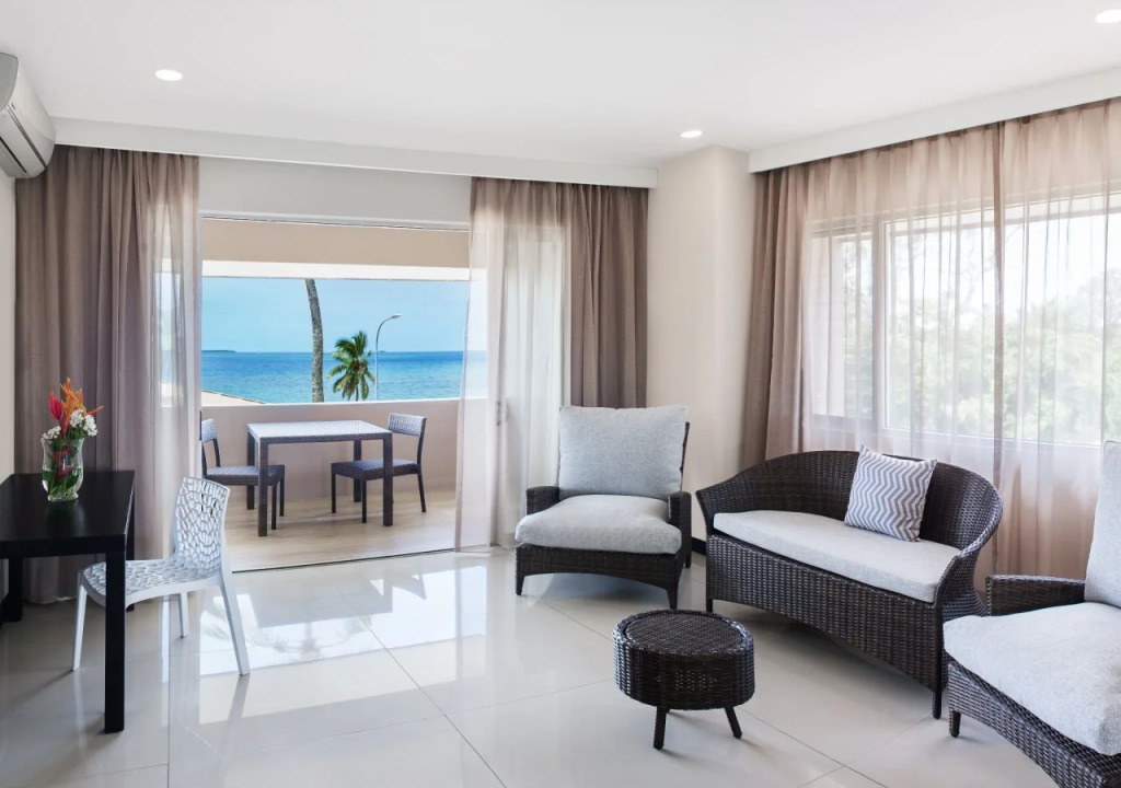 Tanoa International Dateline Hotel