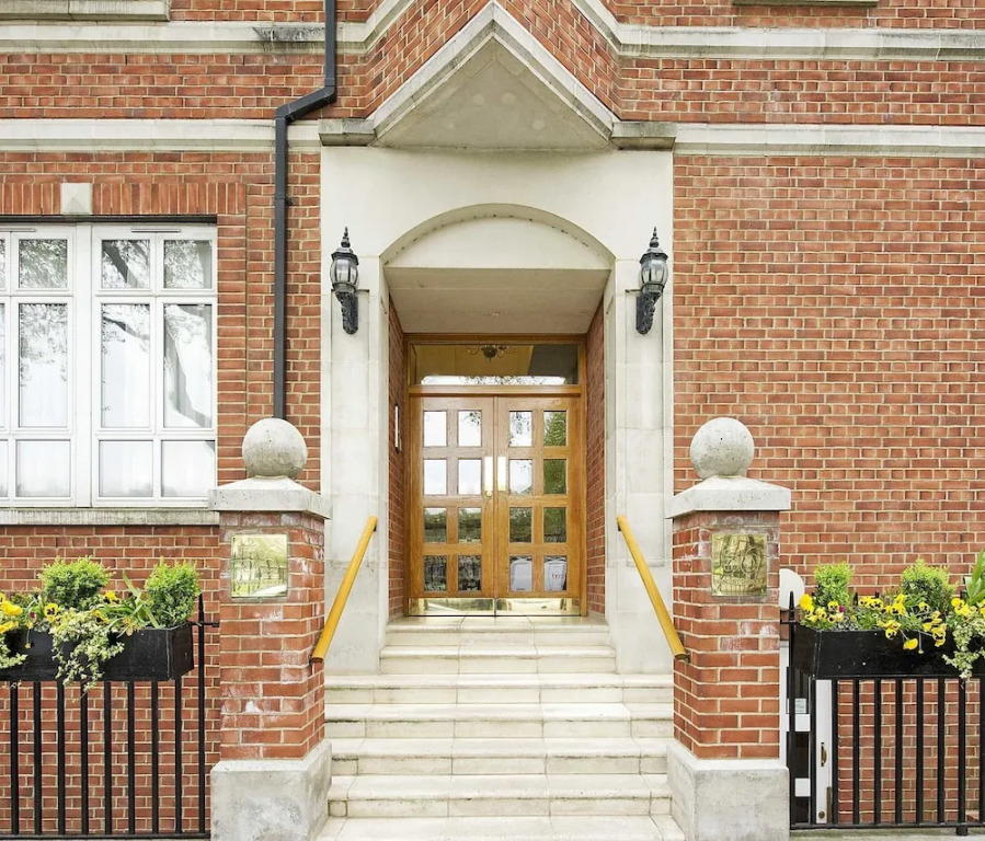 Stylish Apartments in Victoria & Westminster