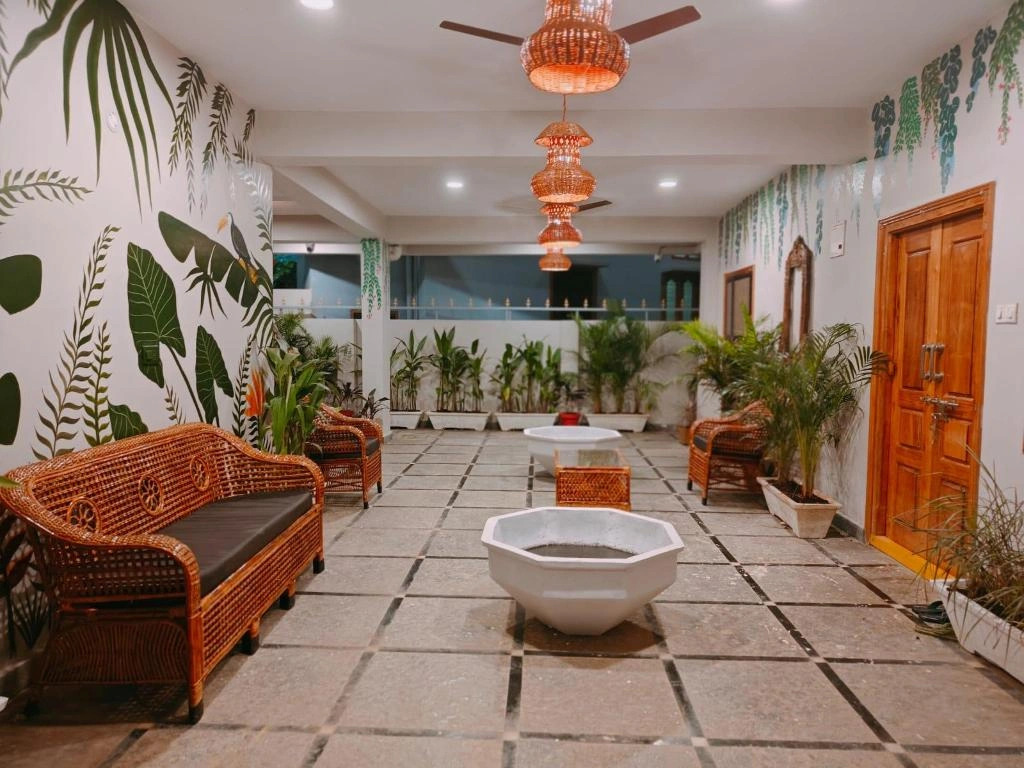 Hotel O Shamshabad Airport Complex Formerly Urban Sleep
