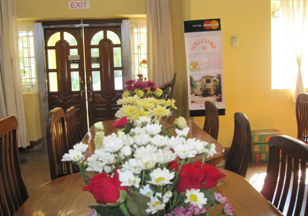 Golden Guest Inn