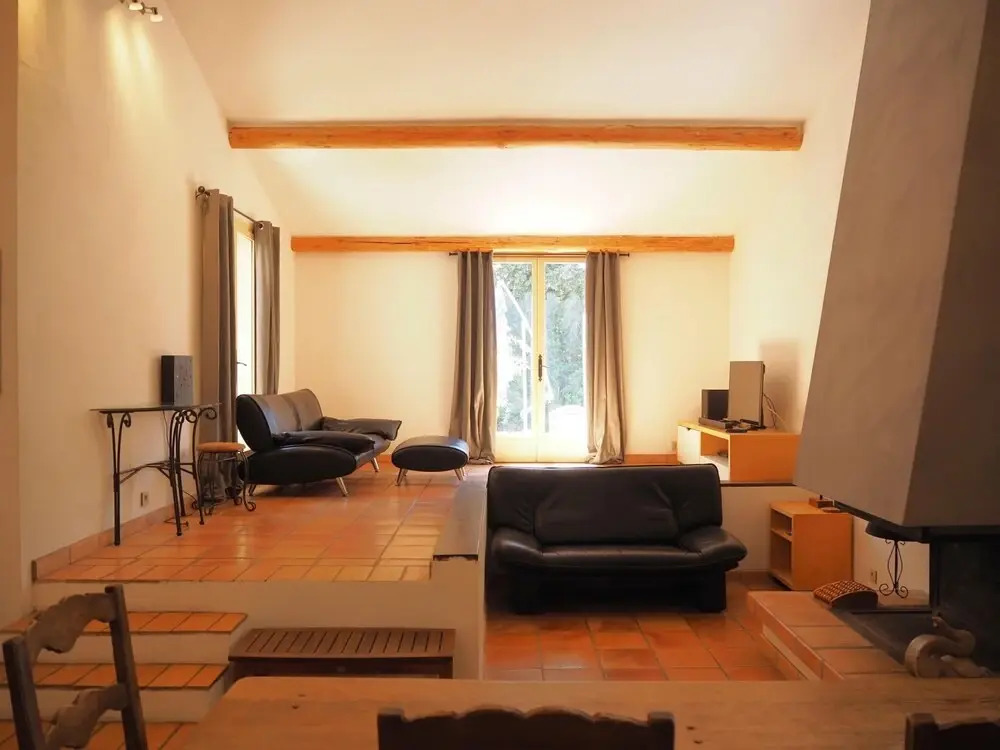 Nice Holiday Home With Private Pool in the Luberon Park, Grambois