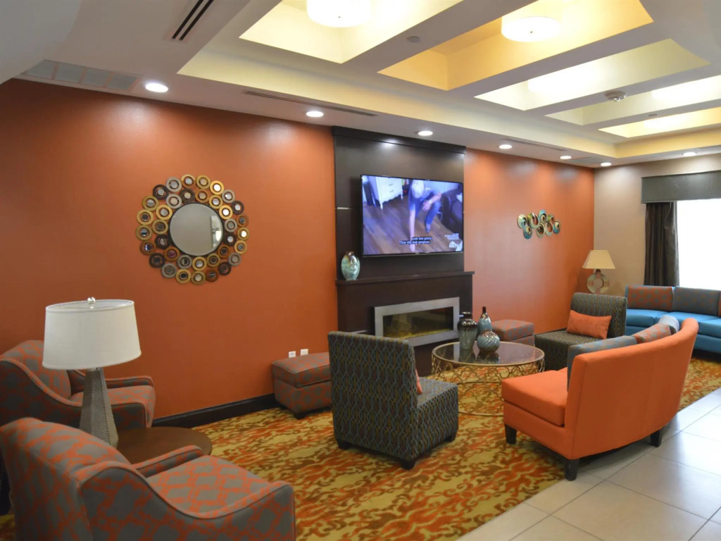 Best Western Plus Longhorn Inn & Suites