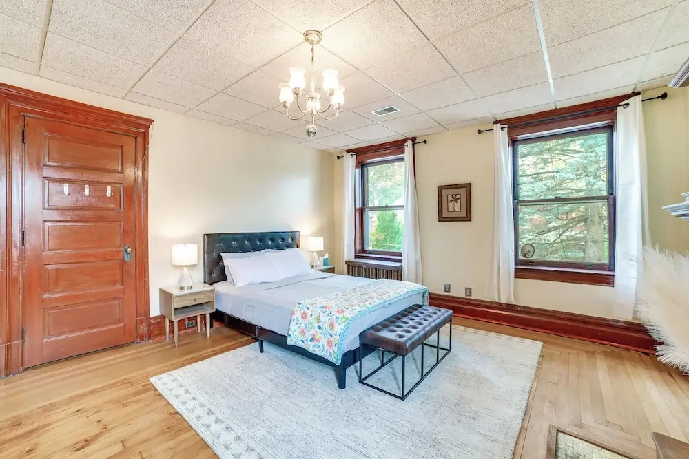 Spacious Pittsburgh Rental: Walk to Frick Park!