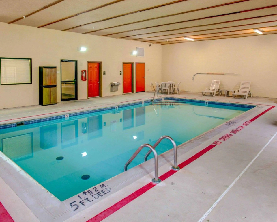 Comfort Suites Pittsburgh Airport