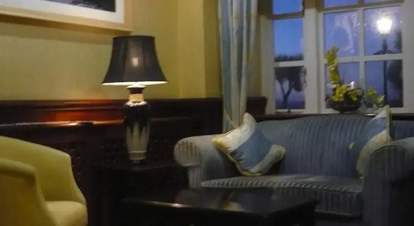 Harbour View Hotel