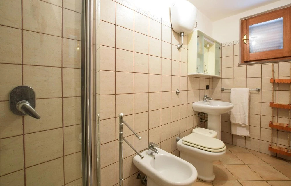 Stunning Home In Scaterina Di Pittinur