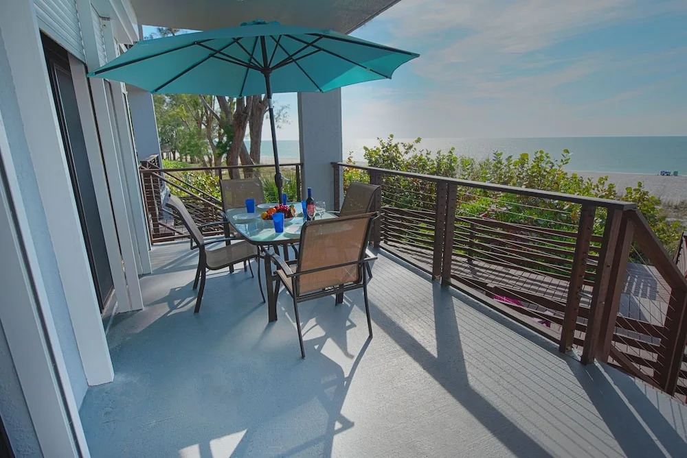 The Gulf Front Apartment 2