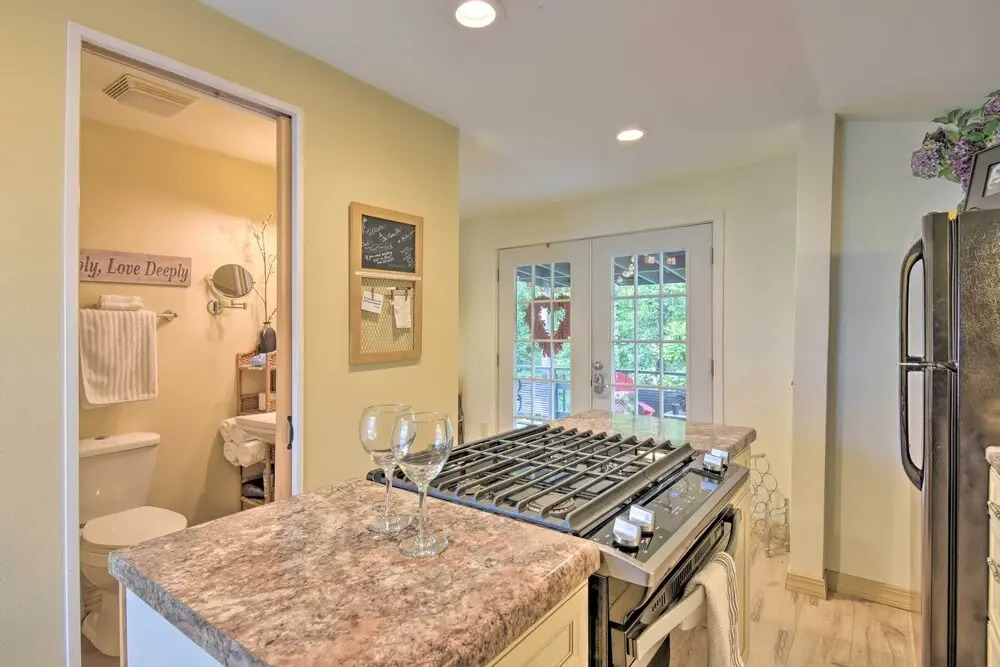Cozy Mona Lisa Villa - Near Downtown Hot Springs