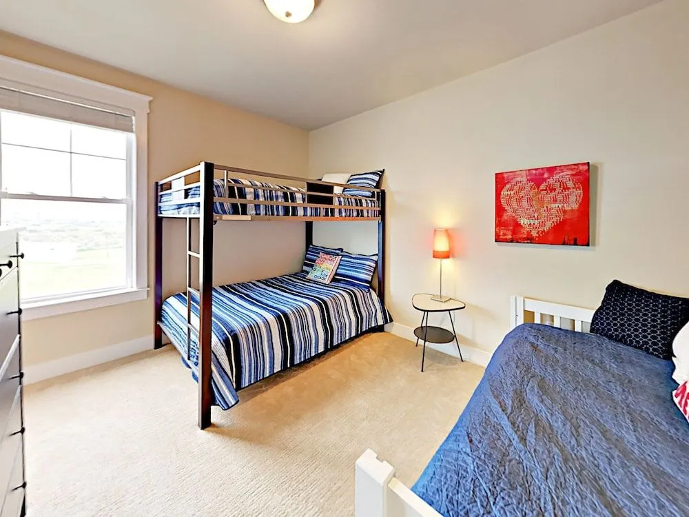 Pointe West #203 - 3 Br Condo