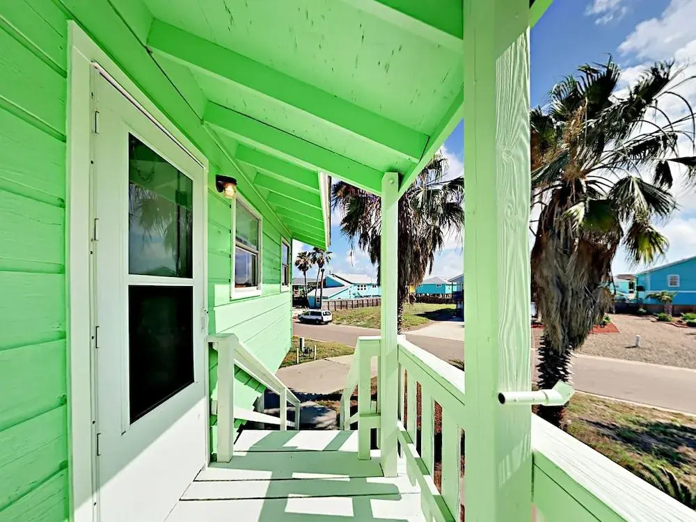 2BR Scenic Ocean Breeze by RedAwning