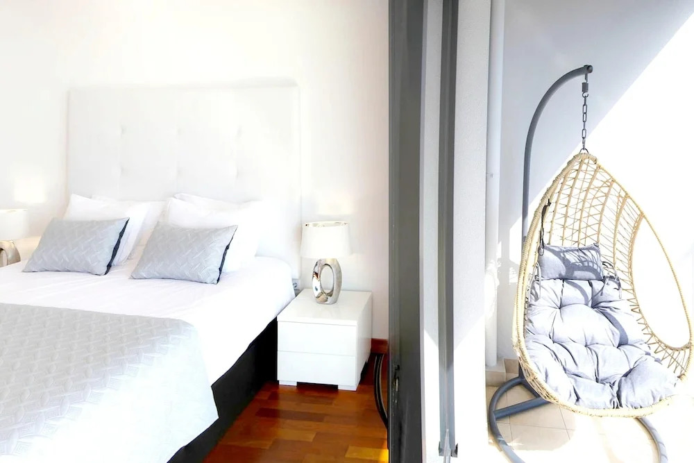 Apartment with 2 Bedrooms in Caniço, with Wonderful Sea View, Furnished Terrace And Wifi