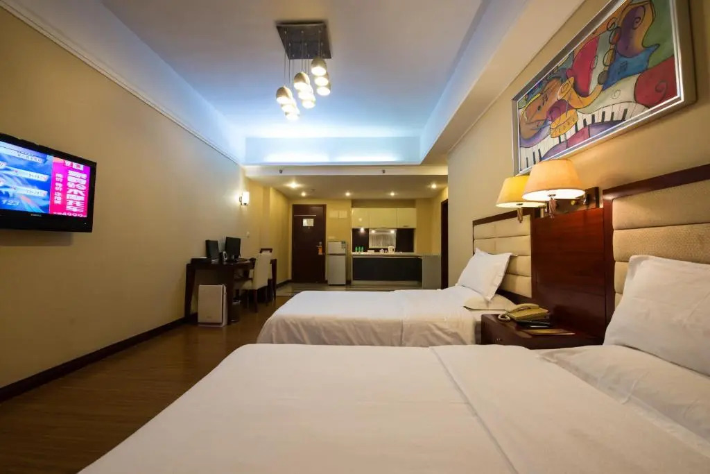 Yinfeng Hotel Guangzhou North Station Branch, Huacheng Road Subway Station Branch