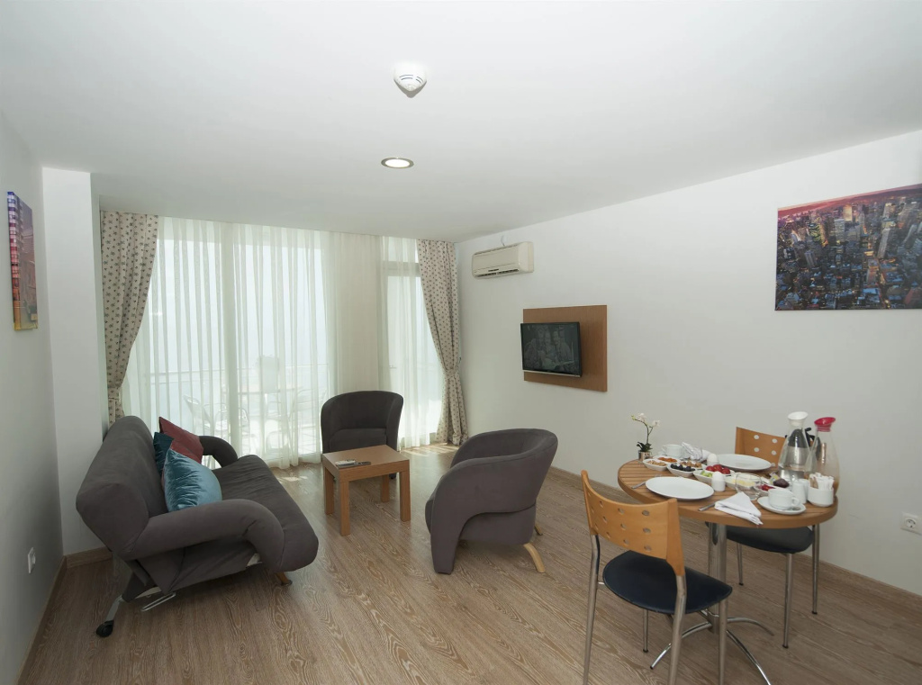 Regna Hotel