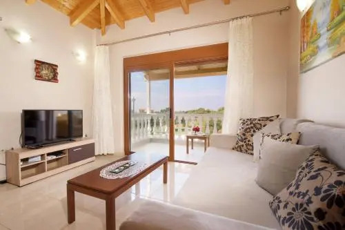 Villa Alonia