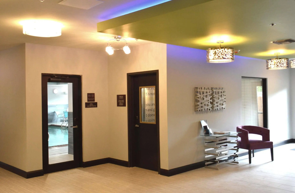 Best Western Plus Prien Lake Hotel & Suites - Lake Charles