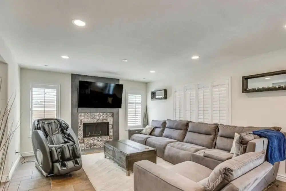 4BR Home w/ Private Pool, Patio & Grill