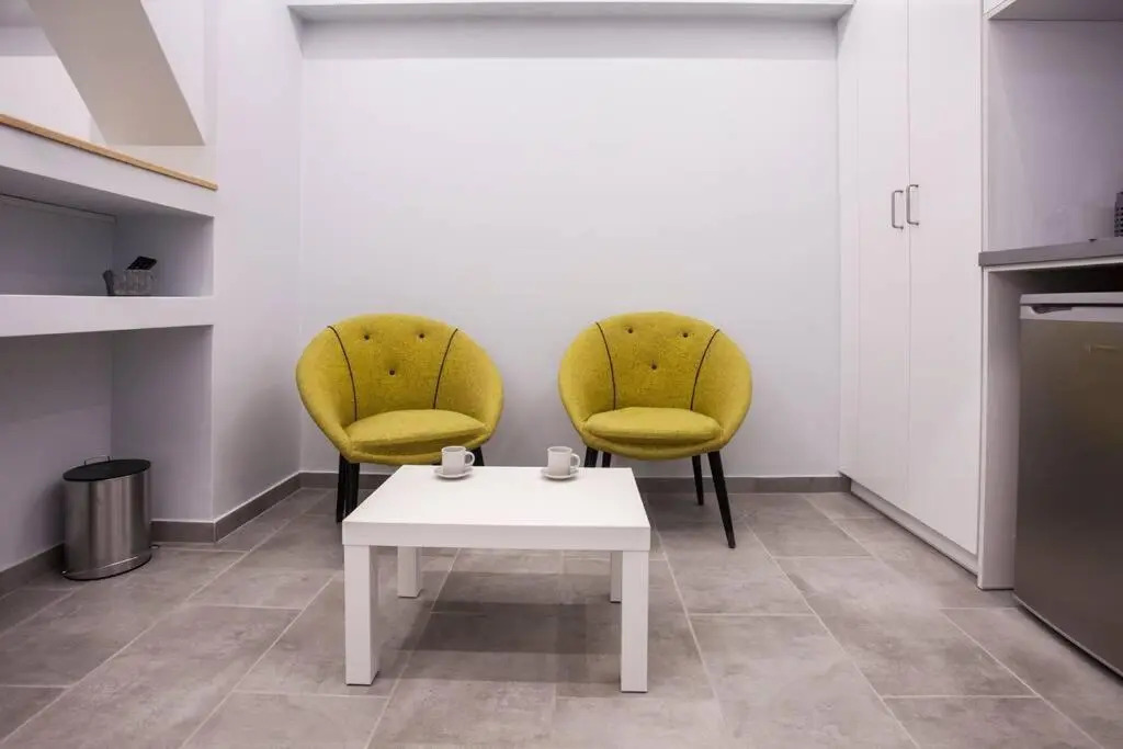Unique minimal chic suite at Syntagma Square