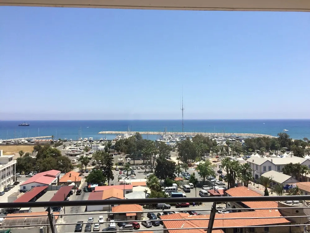 Paradise Palms Seaview Apartment