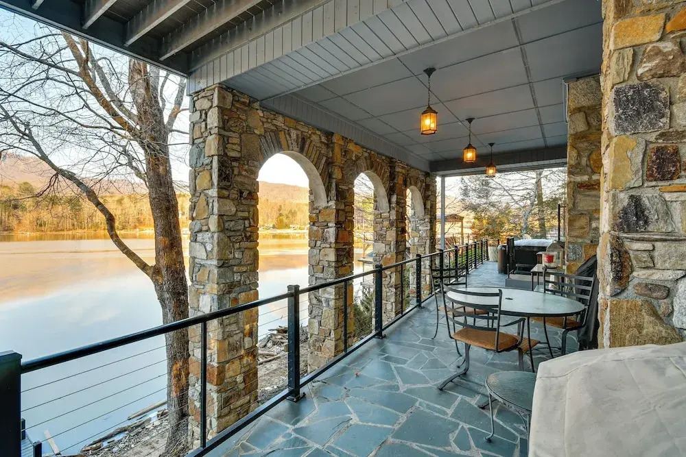 Hot Tub + Mtn Views! Rumbling Bald Resort Cabin