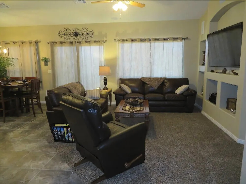Dennis And Tammy Beams 3 Bedroom Home